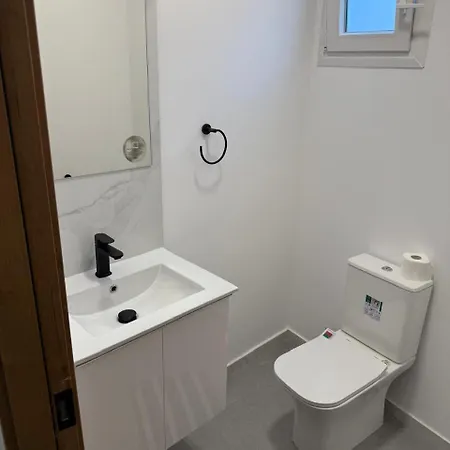 Town House, 10m From Chabad Lubavitch * Larnaca