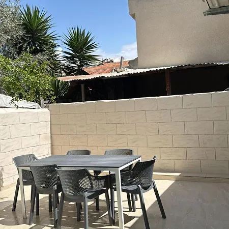 Town House, 10m From Chabad Lubavitch Holiday home Larnaca
