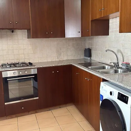 Town House, 10m From Chabad Lubavitch *