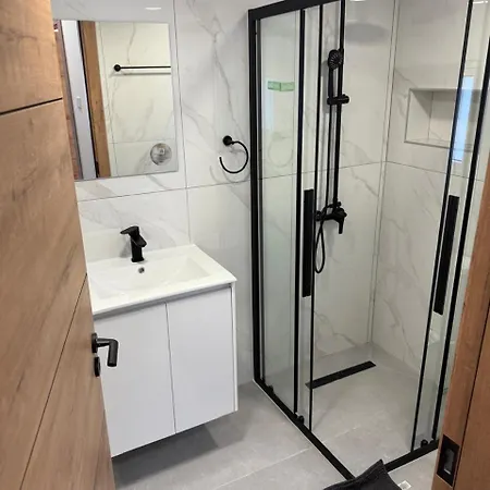 Town House, 10m From Chabad Lubavitch ラルナカ